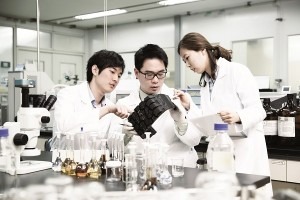  Engineers at Hankook tire lab in South Korea